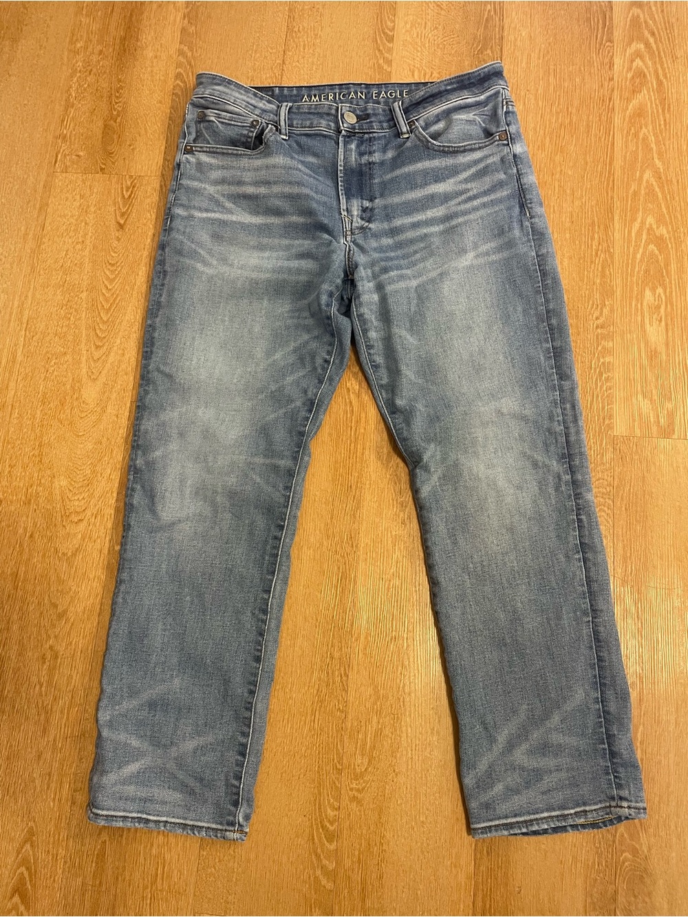 American Eagle Outfitters Men's Faded Blue Straight Jeans